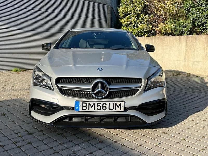 Cinza Usado 2017 Mercedes CLA45 AMG Shooting Brake AMG Carrinha | € 37.900 - Imagem 1/4