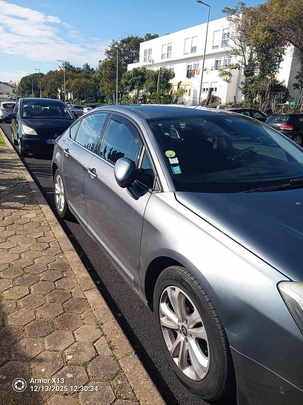 Cinzento Usado 2012 Citroën C5 | € 12.500 (Caro) - Imagem 1/4