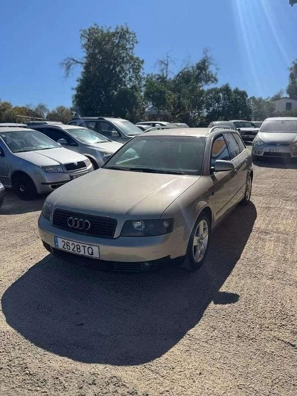 Usado Audi A4 130 HP (95 kW) 2002 Cinzento Carrinha