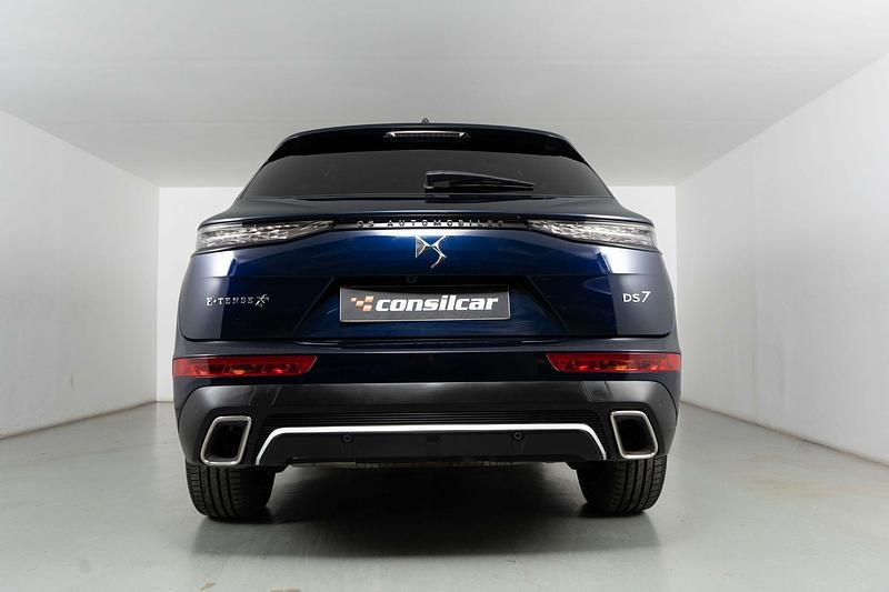 Usado DS Automobiles DS7 Crossback Rivoli 300 HP (220 kW) 2024 Azul escuro SUV