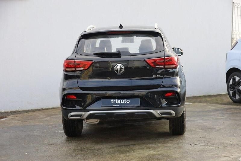 Usado MG ZS Luxury 111 HP (81 kW) 2025 Preto SUV