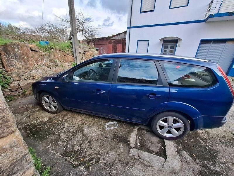 Usado Ford Focus 59 HP (43 kW) 2007 Sedan