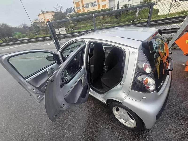 Usado Citroën C1 Attraction 68 HP (50 kW) 2007 Cinzento Citadino