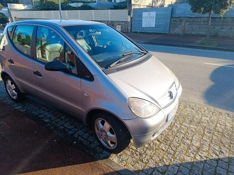 Usado 1998 Mercedes A170 Sedan | € 2.299 - Imagem 1/4