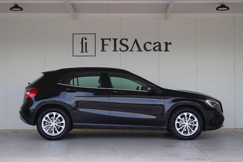 Preto Usado 2015 Mercedes GLA180 SUV | € 17.900 (Preço elevado) - Imagem 1/4