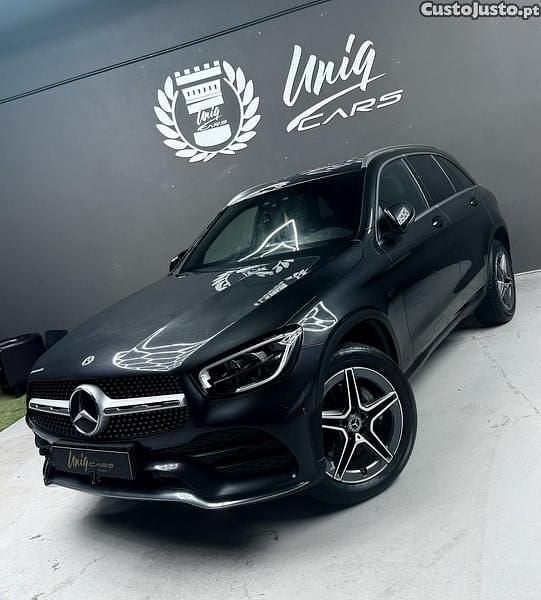 Cinza Usado 2021 Mercedes GLC300 AMG SUV | € 42.999 (Bom preço) - Imagem 1/1
