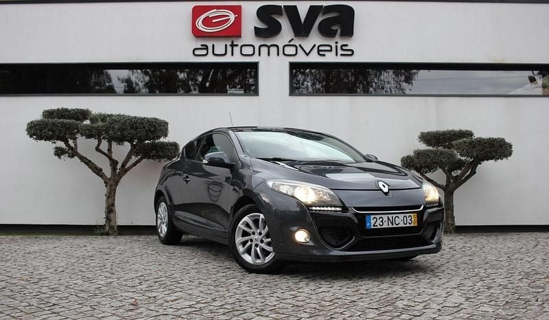 Usado Renault Mégane III Dynamique 110 HP (80 kW) 2012 Cinza Citadino