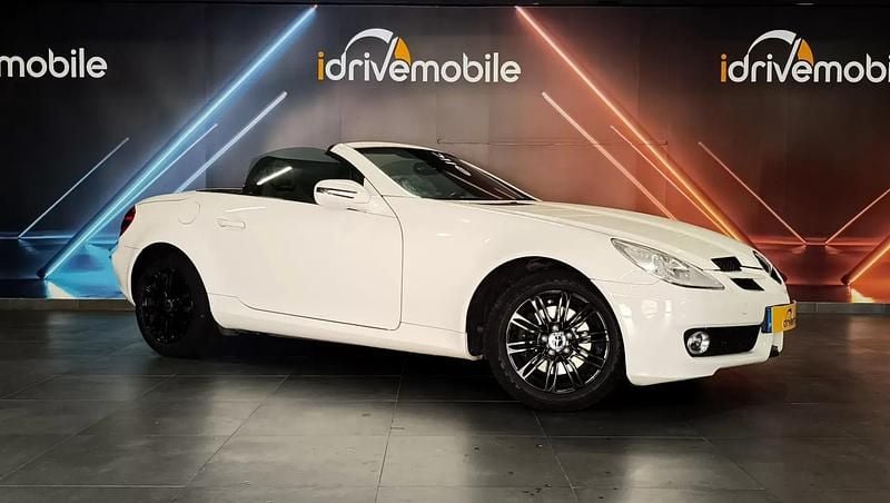 Cinza prata Usado 2009 Mercedes SLK200 Cabrios | € 19.000 (Preço justo) - Imagem 1/4
