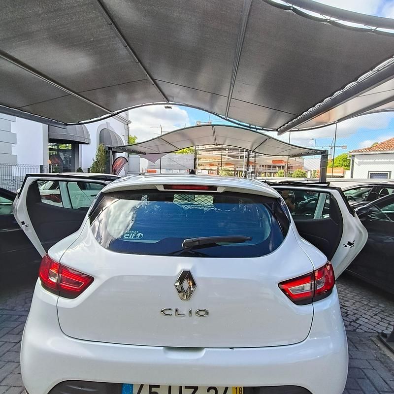 Usado Renault Clio IV Zen 75 HP (55 kW) 2018 Branco