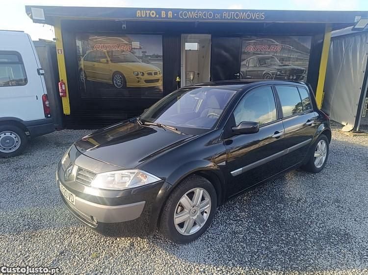 Usado Renault Mégane II 85 HP (62 kW) 2003 Preto