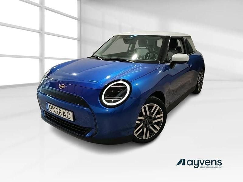 Azul Usado 2024 Mini Cooper Classic Citadino | € 31.900 (Caro) - Imagem 1/4