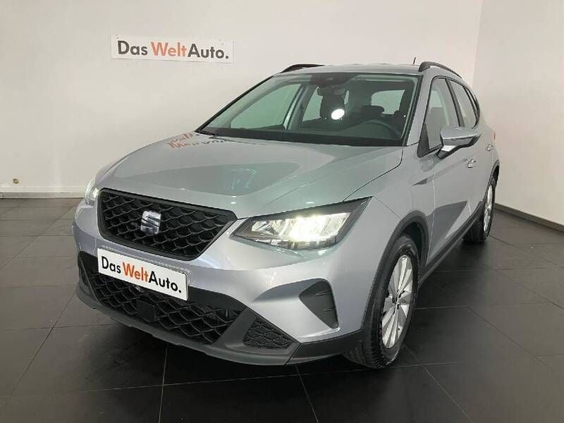 Cinza Usado 2024 Seat Arona Style SUV | € 19.490 (Preço justo) - Imagem 1/4