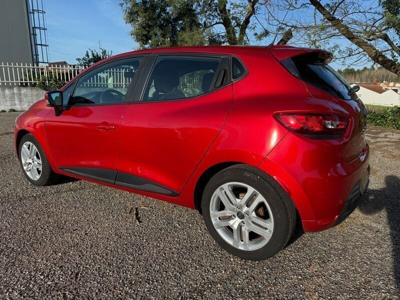 Usado Renault Clio IV LIMITED 90 HP (66 kW) 2019 Vermelho