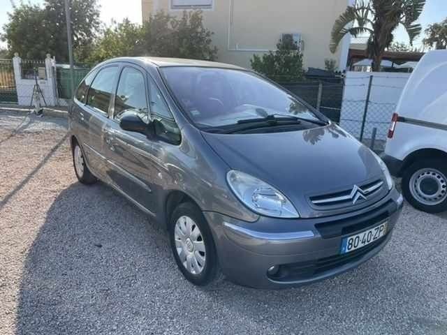 Cinza antracite Usado 2005 Citroën Xsara Picasso Monovolume | € 6.250 - Imagem 1/2