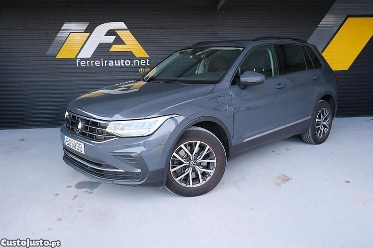 Cinza Usado 2024 VW Tiguan Life SUV | € 33.900 (Super Preço) - Imagem 1/1