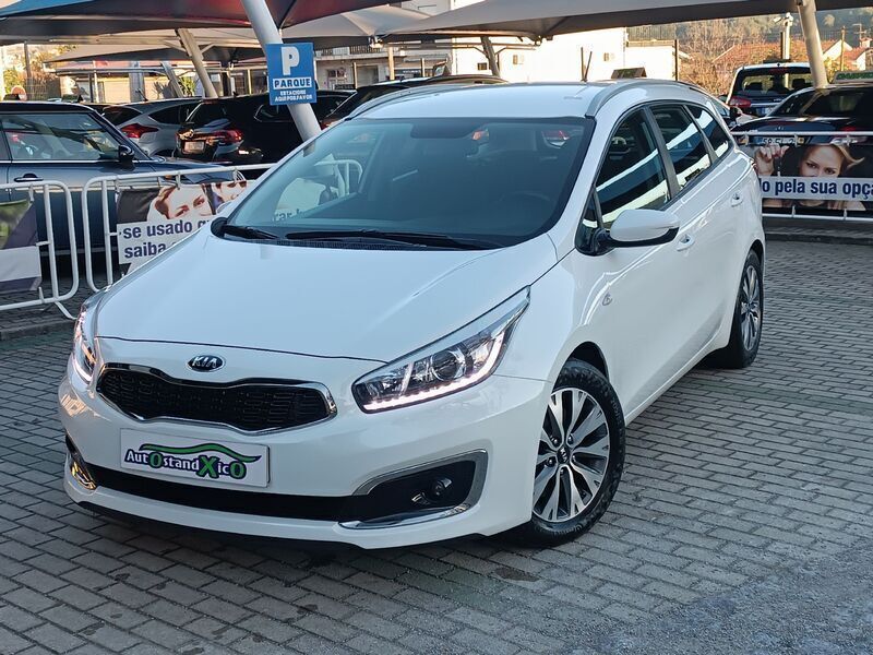 Branco Usado 2016 Kia Ceed Carrinha | € 13.990 (Preço elevado) - Imagem 1/4