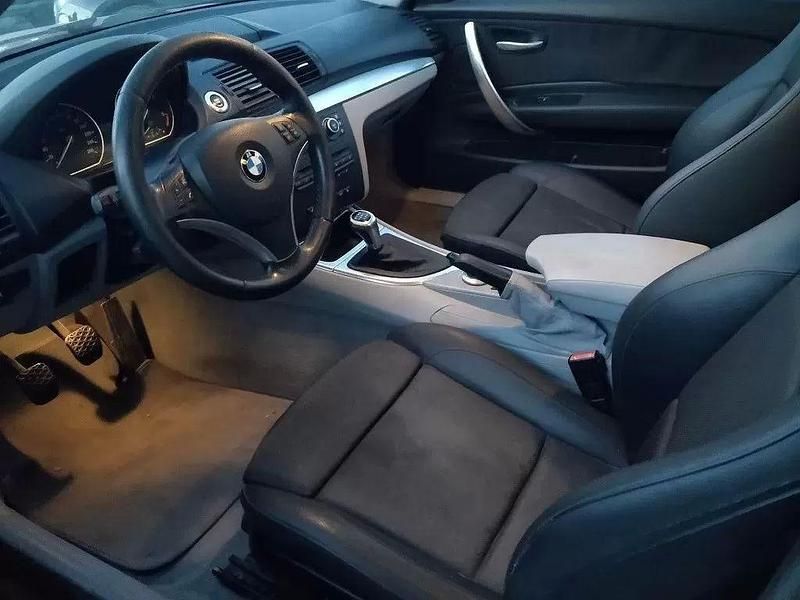 Usado BMW 123 Coupé Performance 204 HP (150 kW) 2009 Vermelho Coupé