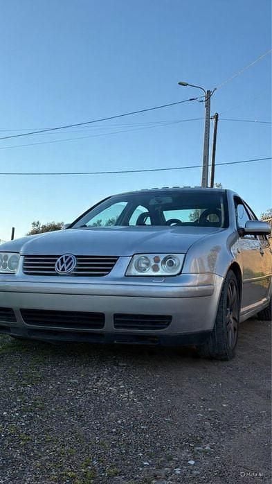 Usado 2002 VW Bora Sedan | € 8.000 - Imagem 1/4