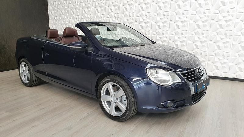 Usado VW Eos Exclusive 140 HP (102 kW) 2009 Azul Cabrios