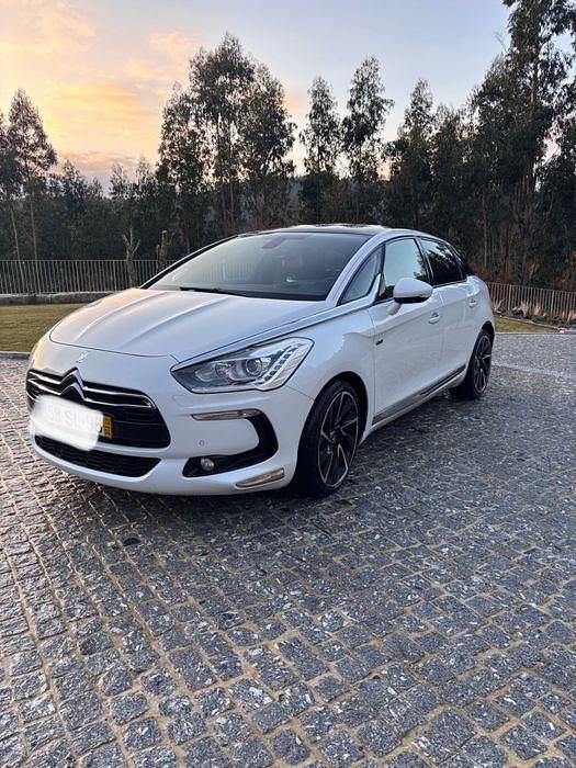 Usado 2013 Citroën DS5 Citadino | € 7.465 - Imagem 1/4