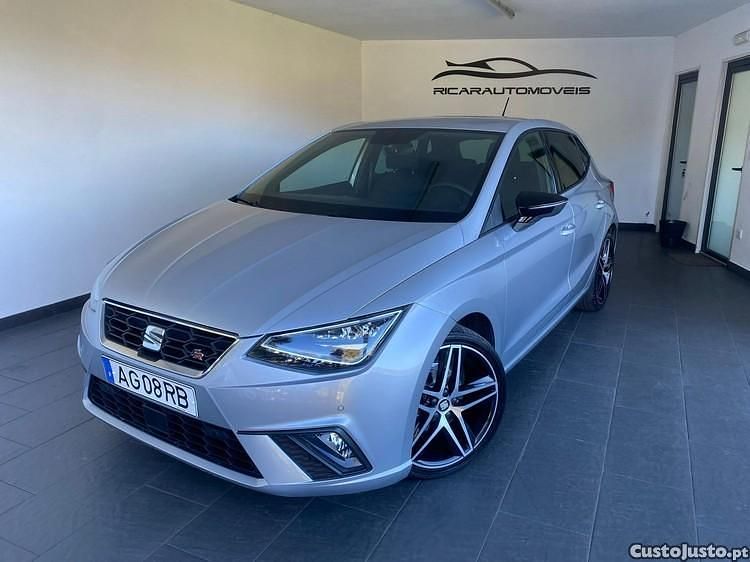 Cinza Usado 2021 Seat Ibiza FR Sedan | € 15.900 (Preço justo) - Imagem 1/1