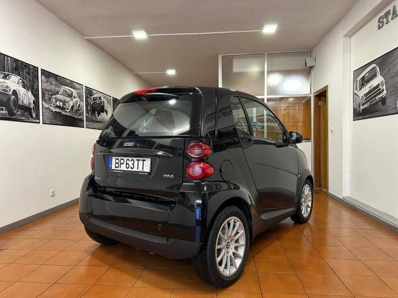 Usado Smart ForTwo Coupé Pure 61 HP (44 kW) 2011 Preto Coupé