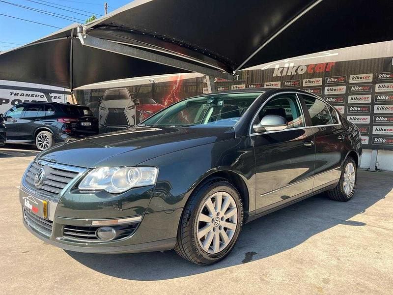 Usado VW Passat Highline 140 HP (102 kW) 2005 Verde Sedan