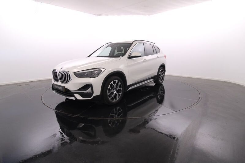 Branco Usado 2019 BMW X1 SUV | € 30.750 (Caro) - Imagem 1/4