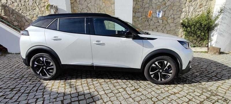 Usado Peugeot 2008 GT 131 HP (96 kW) 2021 Branco SUV