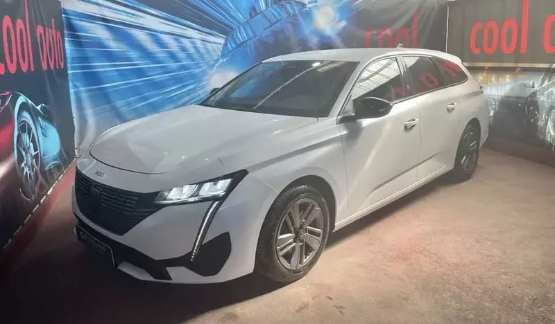 Branco Usado 2022 Peugeot 308 Allure Carrinha | € 24.750 (Preço justo) - Imagem 1/4
