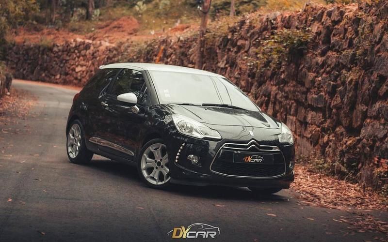 Usado Citroën DS3 So Chic 92 HP (67 kW) 2012 Preto Coupé