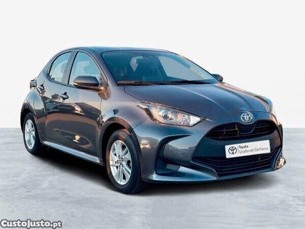 Branco Usado 2023 Toyota Yaris Comfort | € 19.250 (Preço justo) - Imagem 1/1