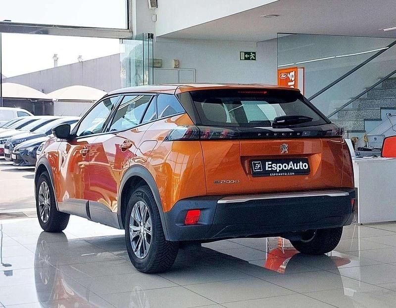 Usado Peugeot e-2008 Active 100 kW (136 HP) 2022 Outra SUV