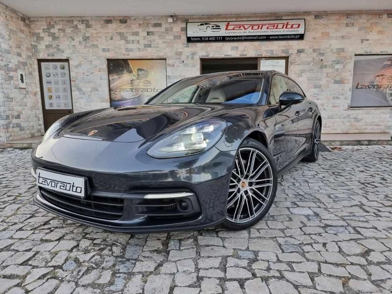 Cinzento Usado 2018 Porsche Panamera S E-Hybrid Sport Turismo Sedan | € 84.990 - Imagem 1/4