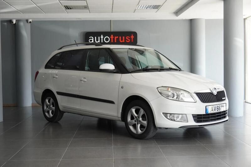 Branco Usado 2012 Skoda Fabia Carrinha | € 6.900 (Preço elevado) - Imagem 1/4