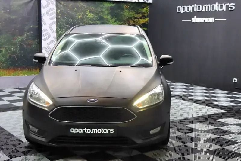 Usado Ford Focus ST-Line 120 HP (88 kW) 2017 Preto Carrinha