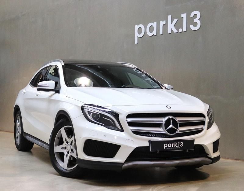 Usado Mercedes GLA200 AMG line 136 HP (100 kW) 2016 Branco SUV