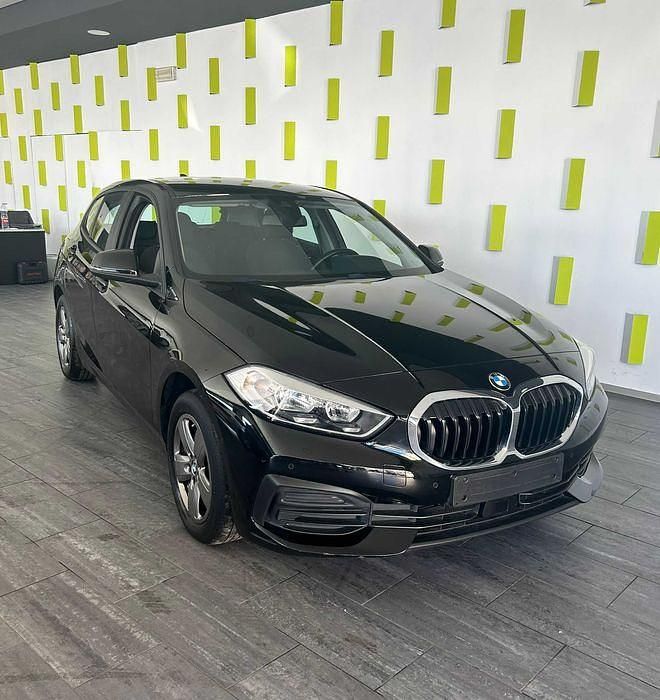 Preto Usado 2020 BMW 116 Advantage Citadino | € 21.650 (Preço justo) - Imagem 1/4