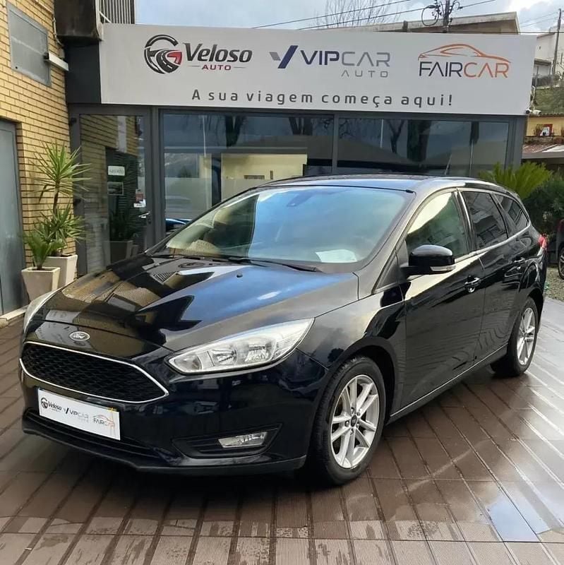 Usado Ford Focus Titanium 125 HP (91 kW) 2017 Preto Carrinha