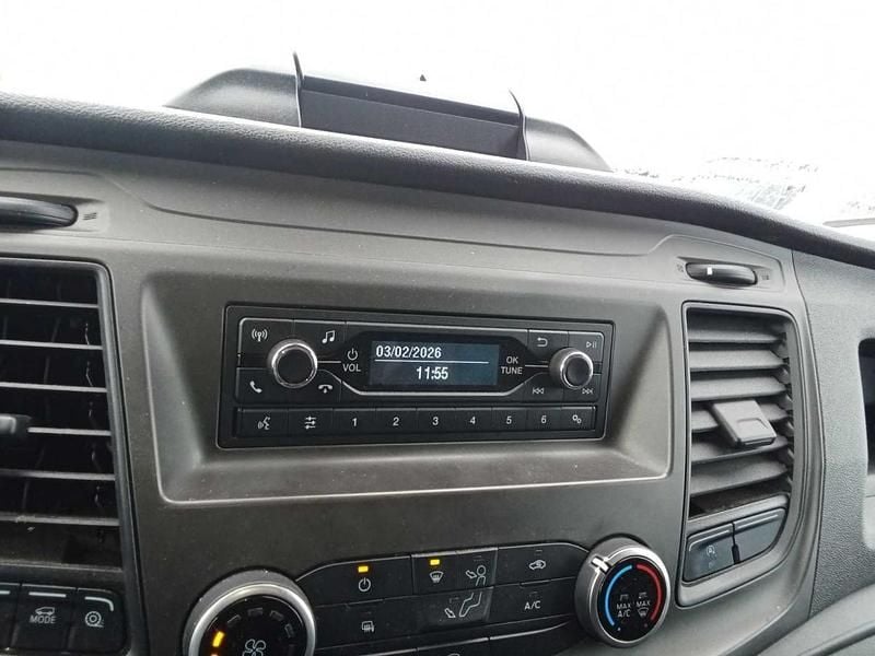 Usado Ford Transit Trend 130 HP (95 kW) 2023 Branco