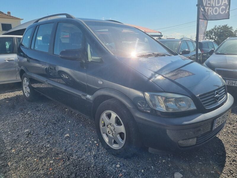 Usado Opel Zafira 100 HP (73 kW) 2001 Azul Monovolume