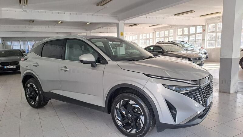 Usado Nissan Qashqai 140 HP (102 kW) 2025 Cinzento SUV