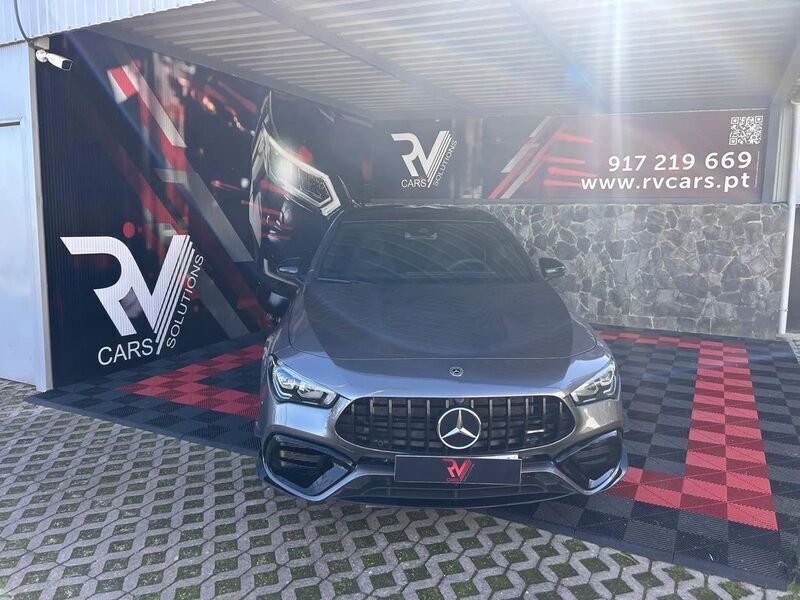 Cinza Usado 2023 Mercedes CLA45 AMG Shooting Brake AMG Carrinha | € 68.990 - Imagem 1/4