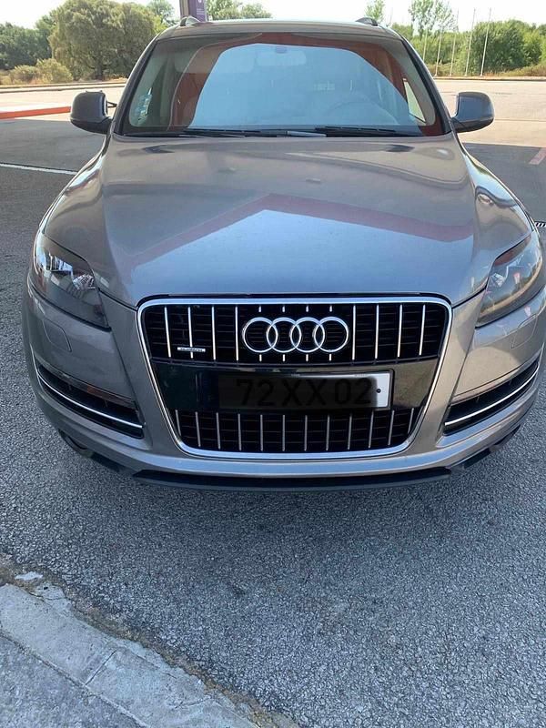 Cinzento Usado 2013 Audi Q7 SUV | € 19.500 - Imagem 1/4