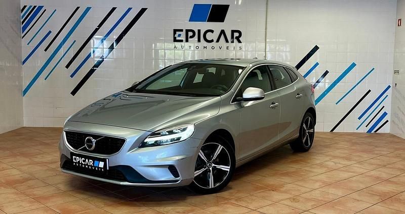 Cinza Usado 2017 Volvo V40 R-Design Momentum Carrinha | € 17.490 (Caro) - Imagem 1/4