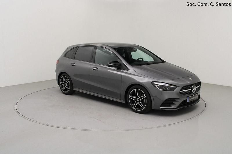 Usado Mercedes B180 AMG 116 HP (85 kW) 2023 Cinza Monovolume