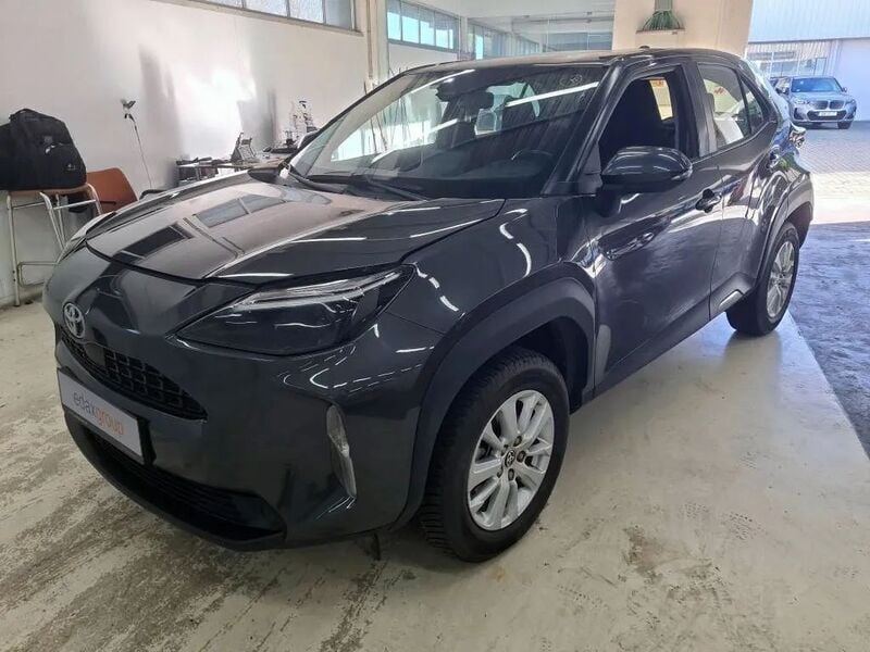 Cinzento Usado 2022 Toyota Yaris Hybrid | € 17.990 (Bom preço) - Imagem 1/4