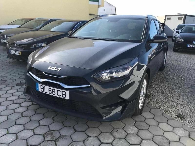 Cinzento Usado 2024 Kia Ceed Sportswagon EX Carrinha | € 29.000 (Caro) - Imagem 1/4