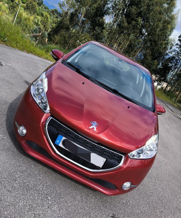 Usado 2014 Peugeot 208 Allure Citadino | € 6.999 (Super Preço) - Imagem 1/4