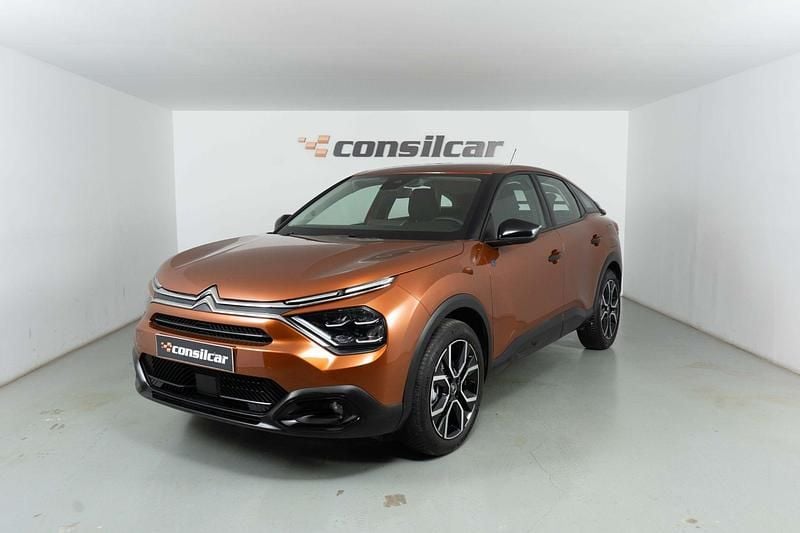 Laranja Usado 2022 Citroën e-C4 Feel SUV | € 18.980 (Bom preço) - Imagem 1/4